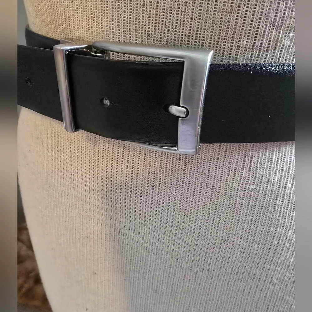 Classic 2-Sided Nike Leather Belt